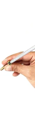 Unimet Battery-Operated Screwdriver